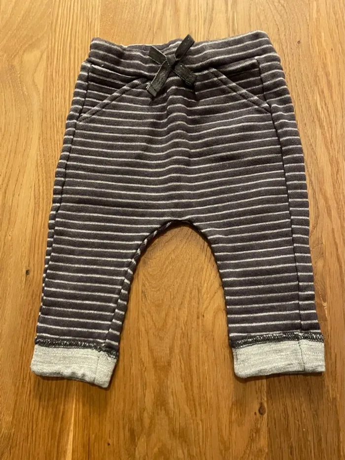 Lot pantalons 3 mois - photo numéro 2