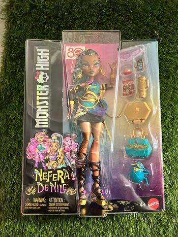 MONSTER HIGH NEFERA DE NINE