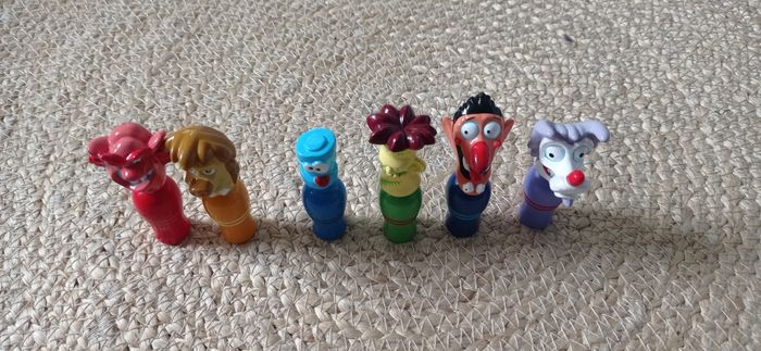 Lot de 06 mini quilles, jouet vintage, Monster hôtel, Kinder, 2004, BEG - photo numéro 4