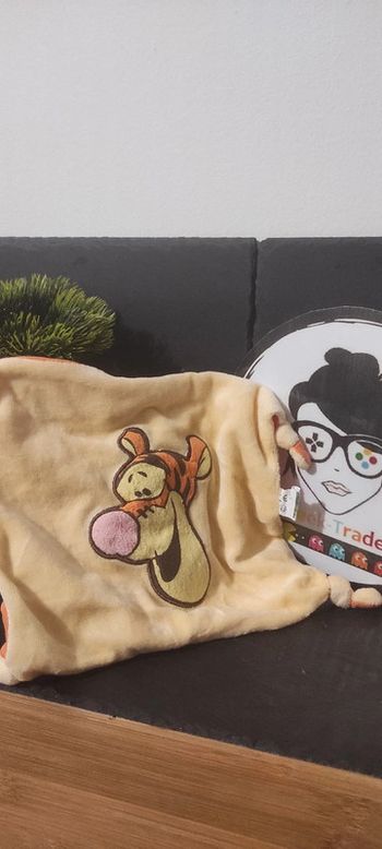 doudou mouchoir tigrou disney tigre orange rose noeud carré Jaune Tête