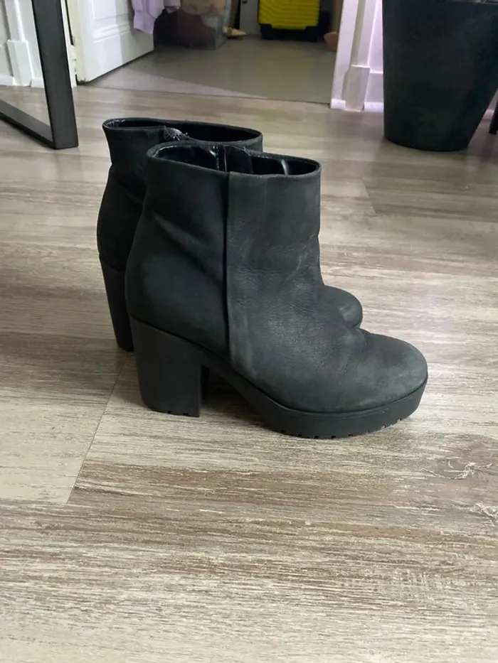 Boots noires Mango