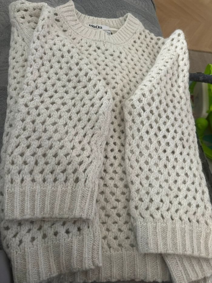 Pull à trou - photo numéro 2