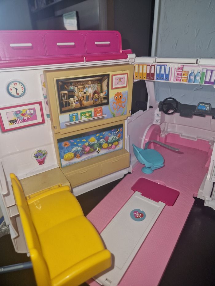 Ambulance barbie - photo numéro 5