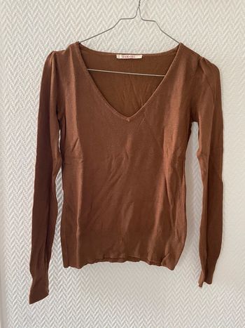 Pull léger marron col V Camaïeu XS