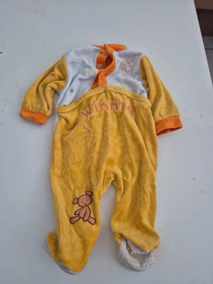 Pyjamas winnie disneyland paris 3 mois - photo numéro 4