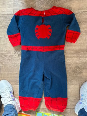 Combinaison Spiderman taille 2/3 ans