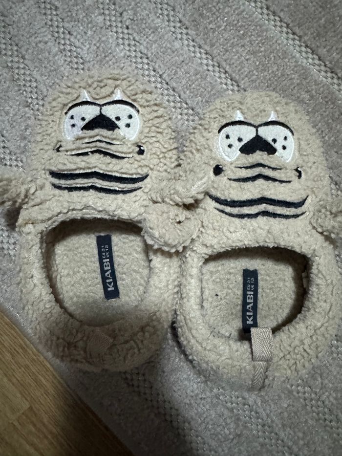 Chaussons tigre kiabi pointure 31