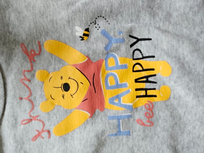 🌟Disney/ H&M - Lot de 2 bodies - Taille 12 mois - photo numéro 7