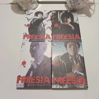 Manga freesia tomes 1 à 4