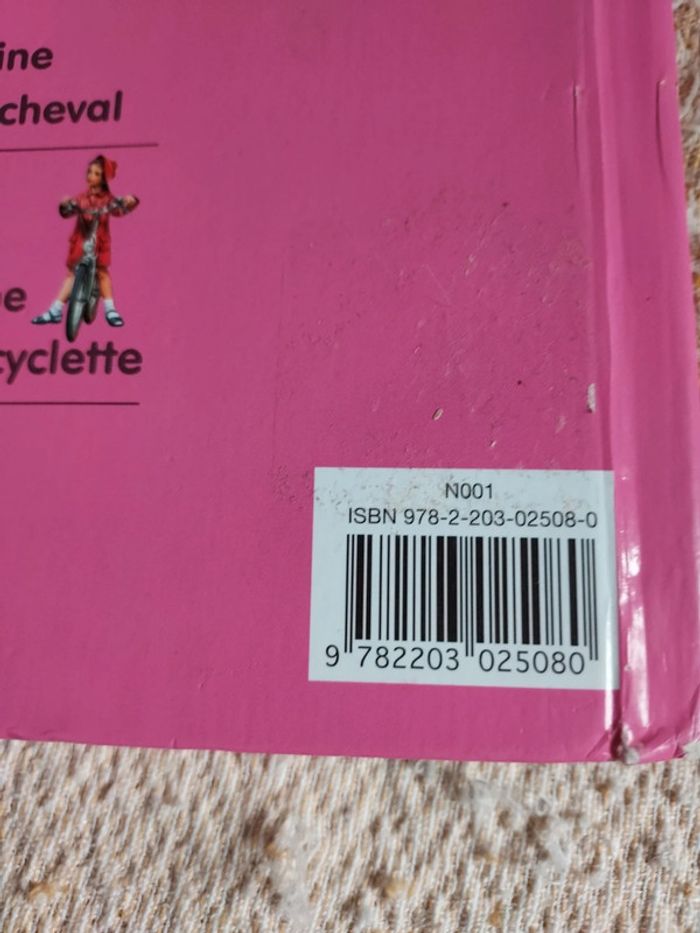 Magnifique livre Martine 5histoire en 1 - photo numéro 8