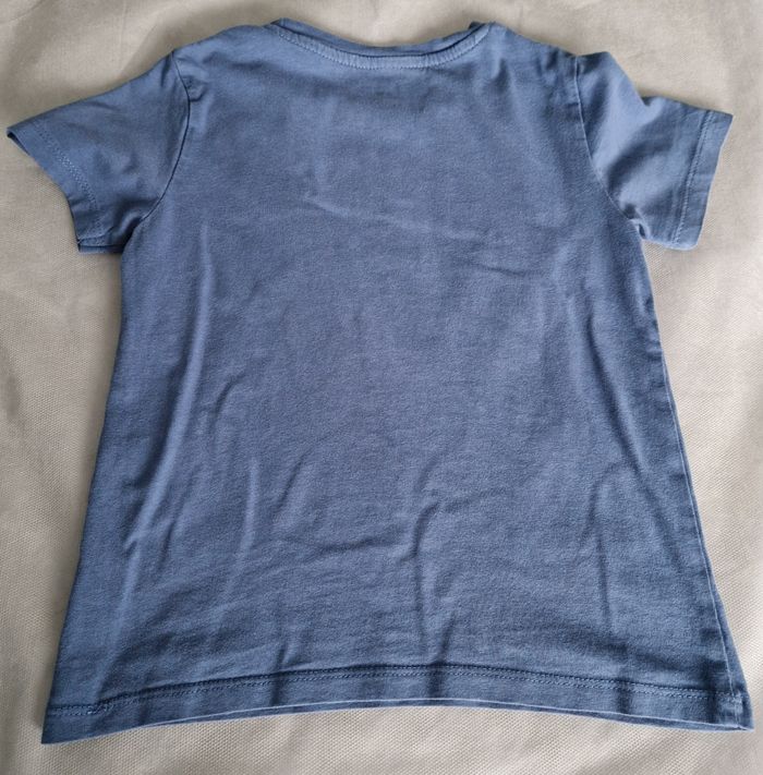 T.shirt 6 ans - photo numéro 3