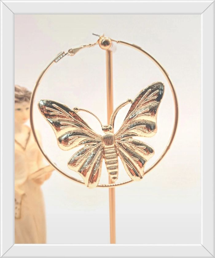 Boucles d'oreilles créoles papillon