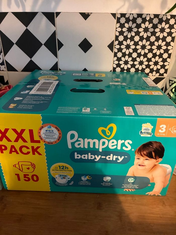 Taille 3 couches Pampers baby dry X 150