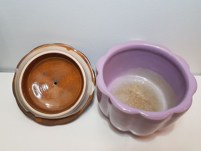 Pot avec couvercle - photo numéro 2