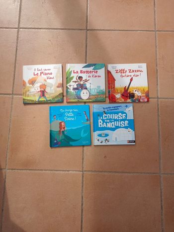 5 livres "instruments de musique et mer"