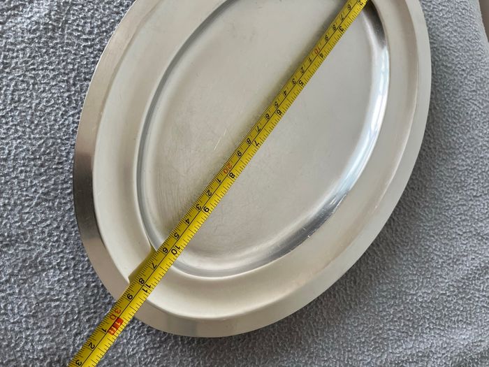 Plat de présentation ou de service pour la table en acier inoxydable. - photo numéro 2