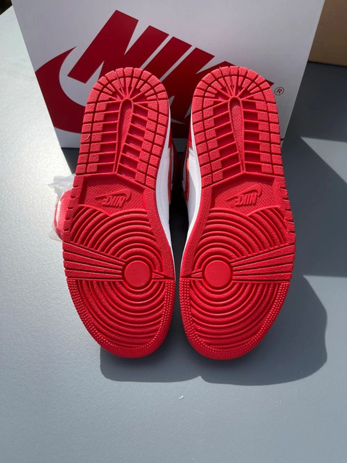 Air Jordan 1 Retro High OG Heritage - photo numéro 17