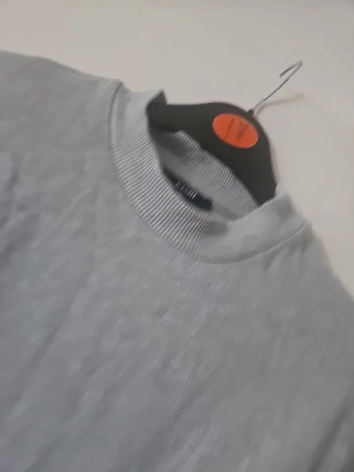 Pull gris - photo numéro 4