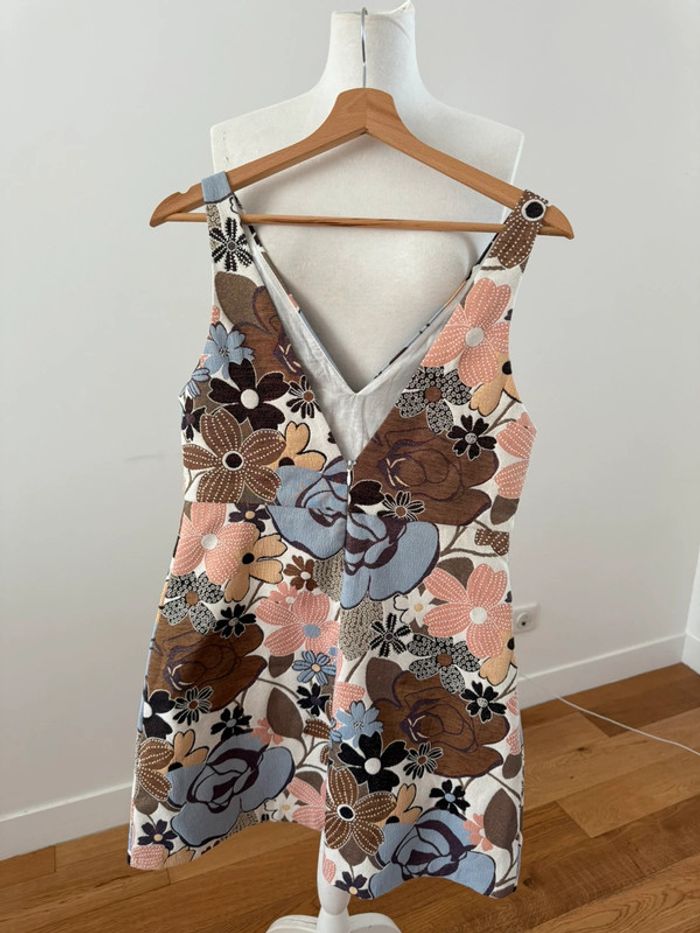 Magnifique robe Zara fleurie L/40 - photo numéro 3