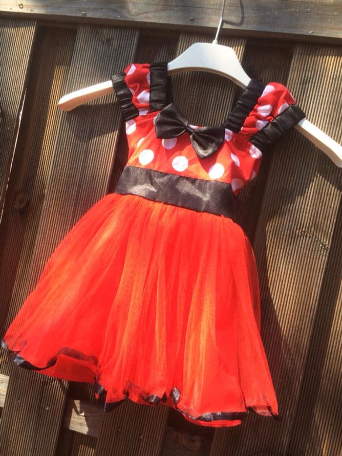 adorable robe minnie 1an, neuve avec étiquette