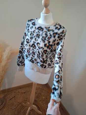 Pull chaud court à imprimé Léopard Camaieu taille S 36