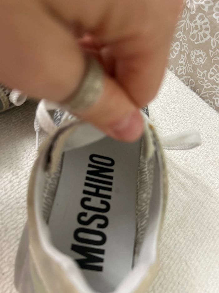 Baskets Moschino pointure 41 - photo numéro 8