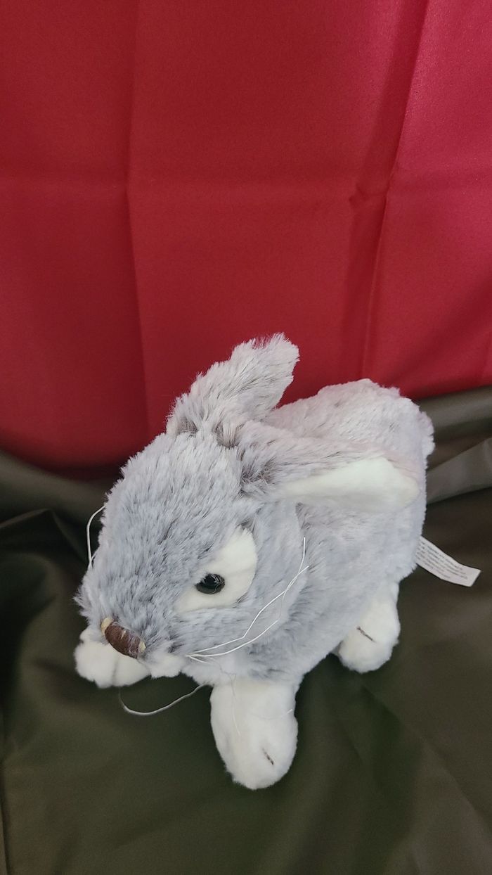 doudou peluche lapin nez marron gris blanc