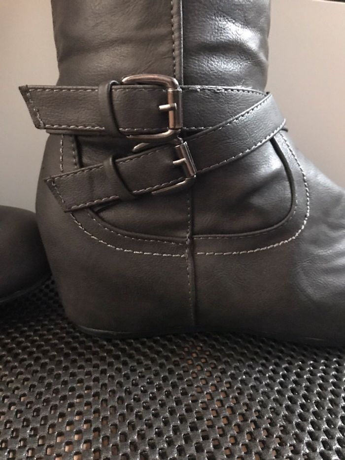 Bottes Ardene 37 petits talons compensés - photo numéro 4
