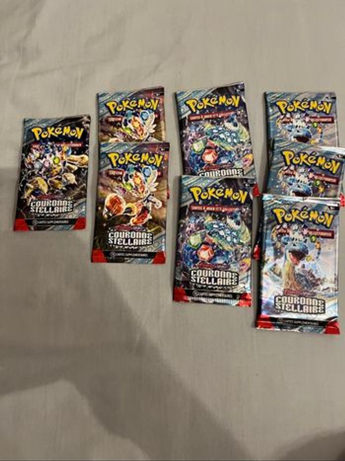 8 boosters couronne stellaire Pokémon