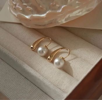 Boucles D’Oreille Dorée avec Perle