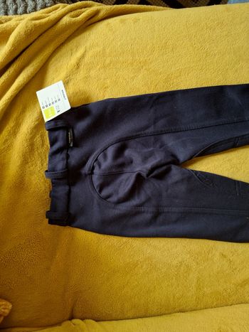 Pantalon d'équitation neuf, taille 3 ans