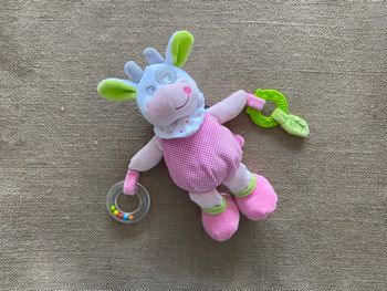 Doudou zèbre rose d'activités Mots d'enfants