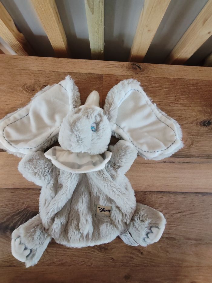 Dumbo elephant Disney poil long