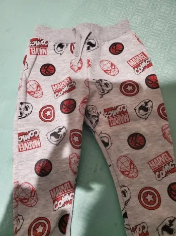 Lot de 2 joggings primark Taille 86 cm