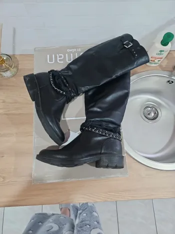 Bottes hautes porté 1fois gemo noir pointure 39