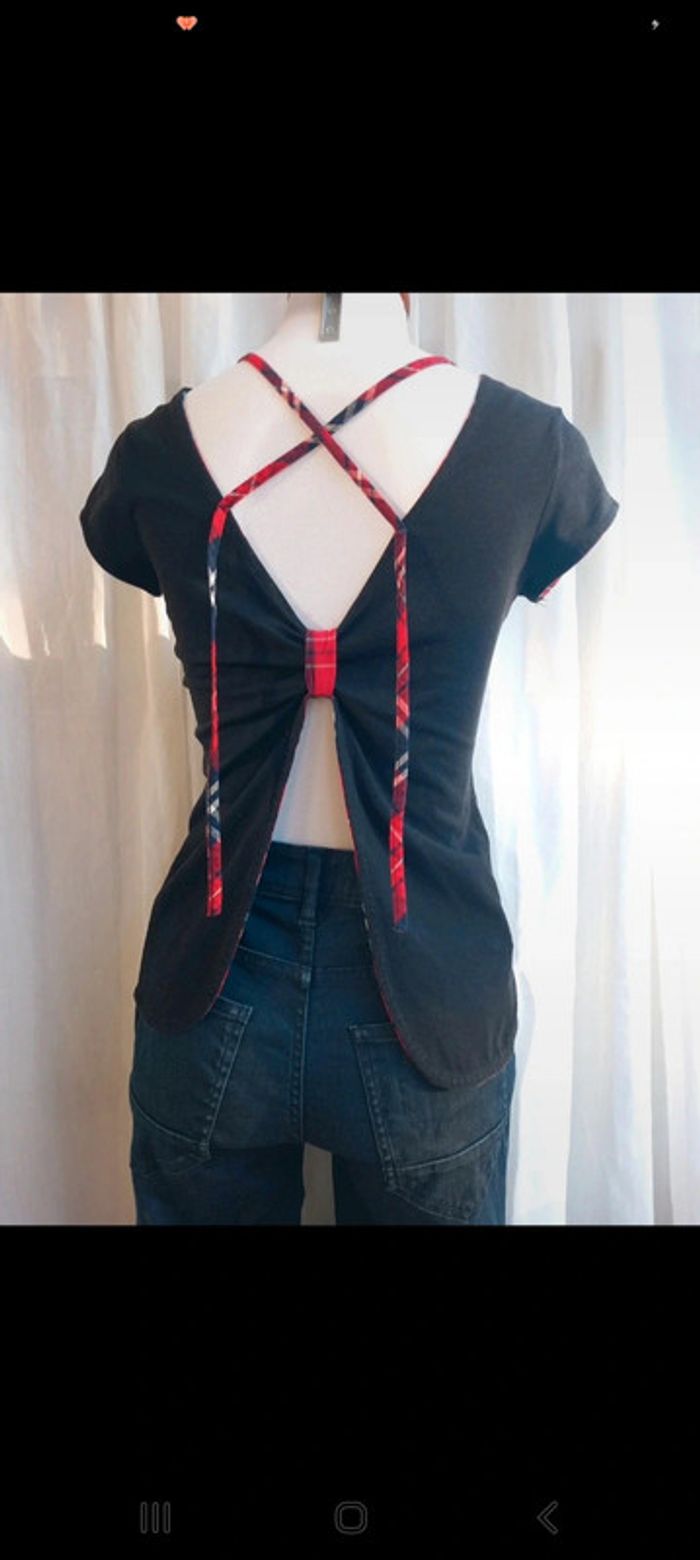 Blouses Tee-shirts atypique
