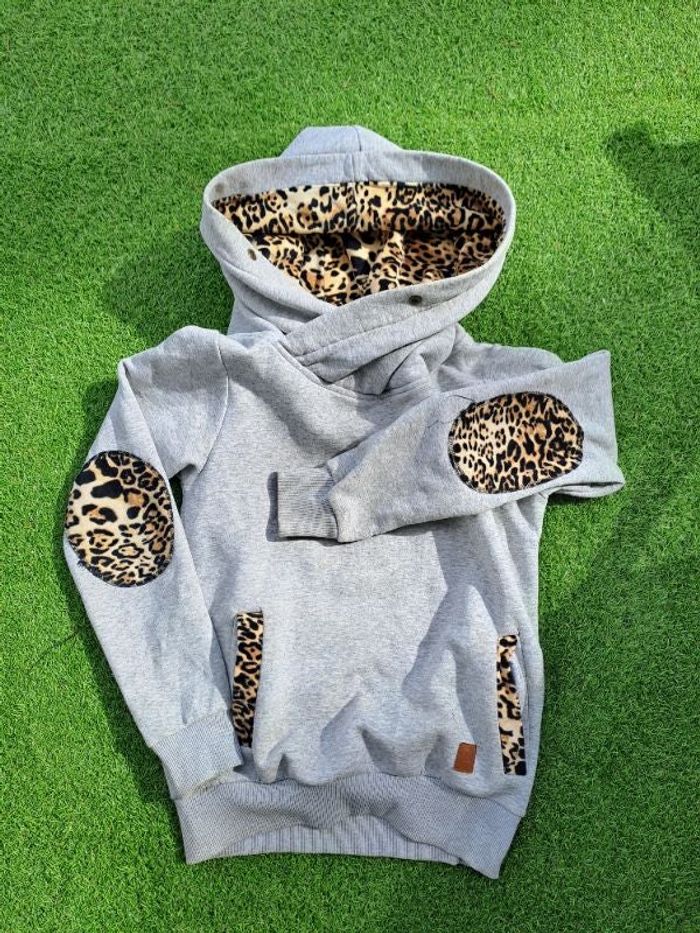 Sweat-shirt à grosse capuche Cabaneli léopard taille XS