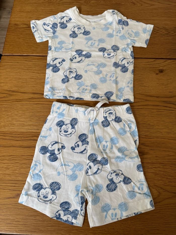 Ensemble polo short Disney Primark 6 9 mois très bon état bébé garçon