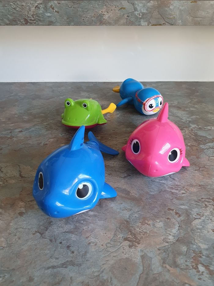 Lot de jouets pour le bain - photo numéro 2