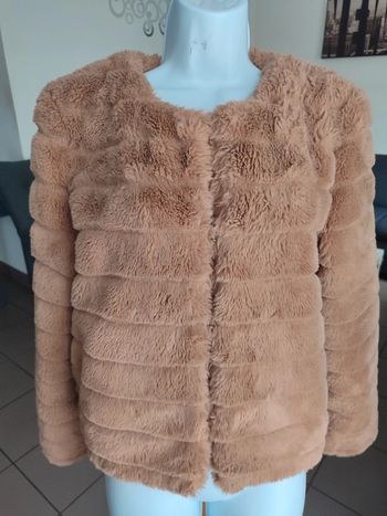 Veste fausse fourrure