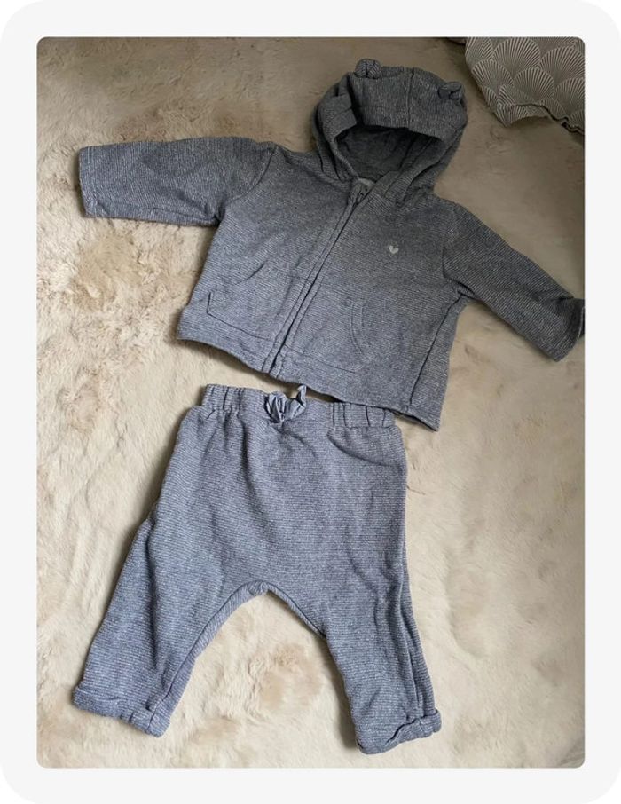 Ensemble jogging gris