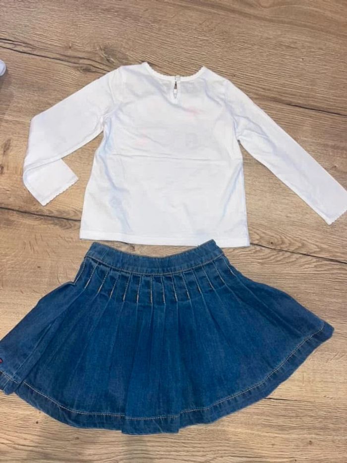 Ensemble tommy Hilfiger tee shirt + jupe 3 ans - photo numéro 2