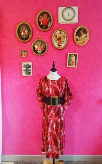 Robe bordeaux à manches courtes "chauve-souris" Zara taille M