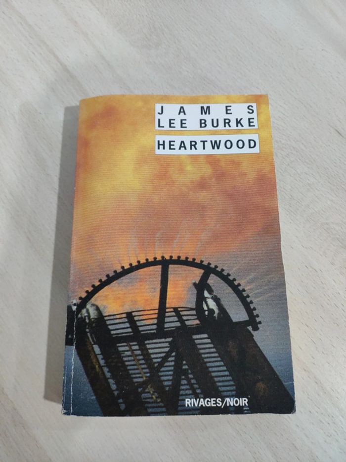 Livre poche policier Heartwood James Lee Burke rivages noir