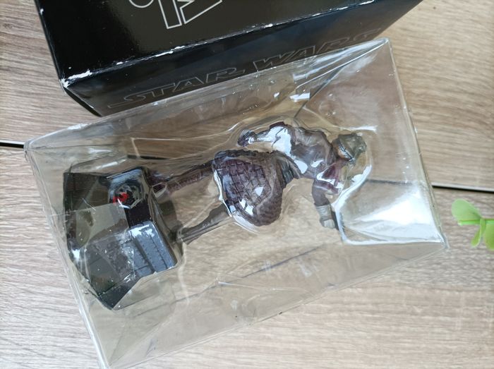 Figurine Zam Wesell pièce d'échecs star wars Altaya - photo numéro 5