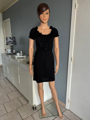 Robe noire neuve