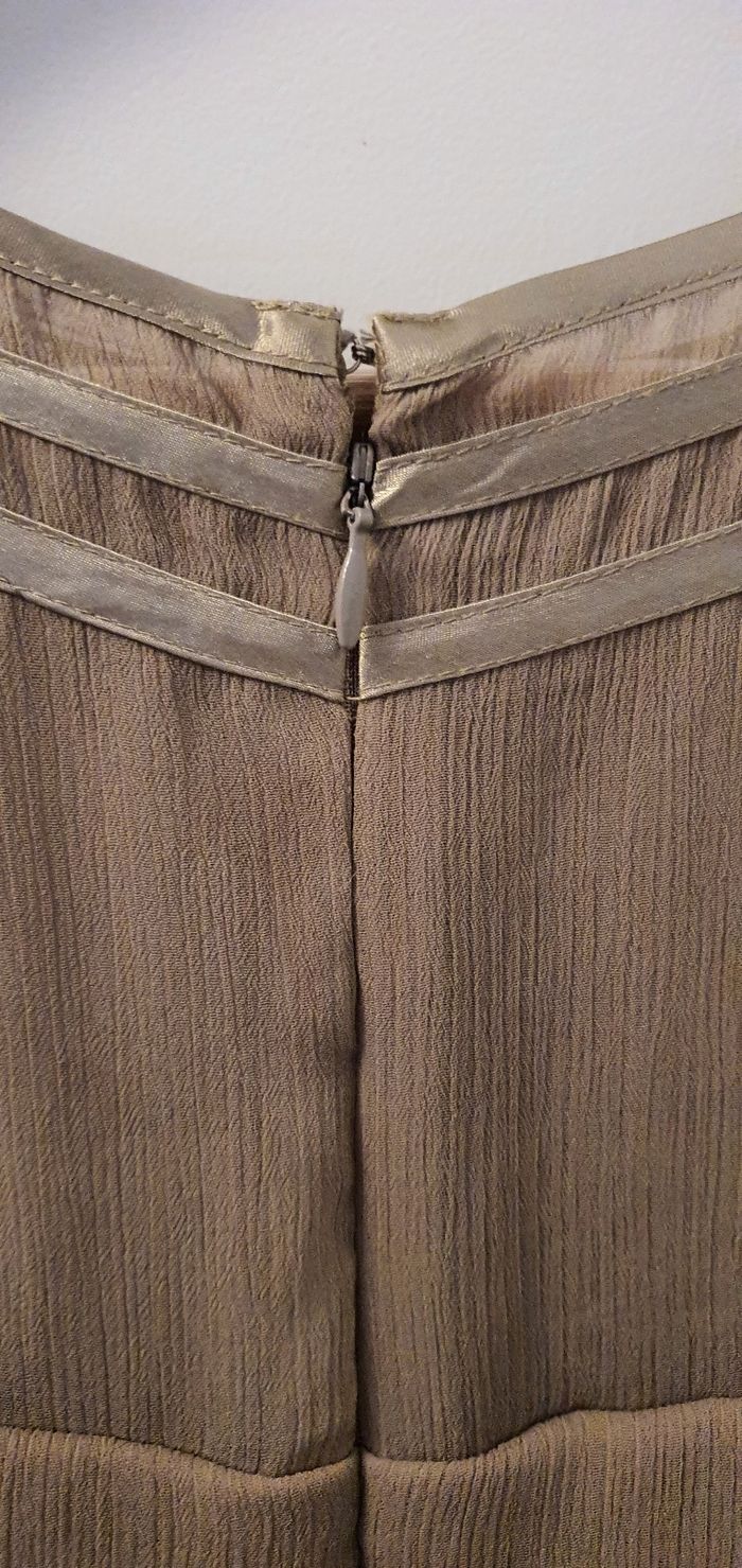 Robe droite voile à pans chic - photo numéro 5
