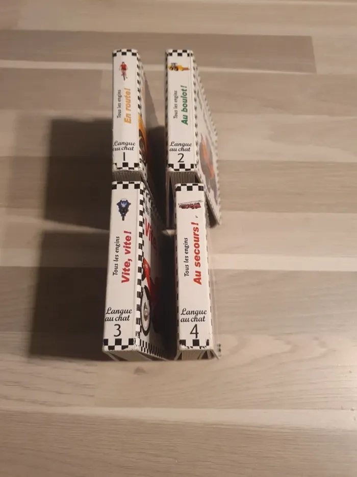 4 mini livres cartonnés" tous les engins" - photo numéro 7
