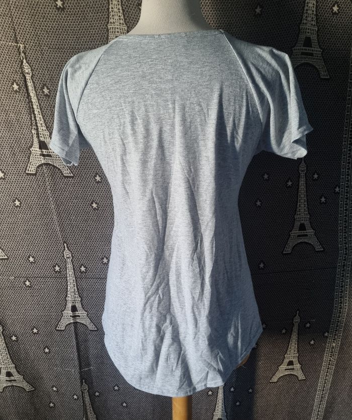 T-shirt gris avec écriture taille 42-44 - photo numéro 5