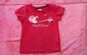 T-shirt taille 4 ans en très bon état